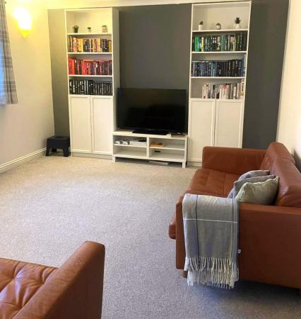 2 bedroom Flat to let in The Cloisters, Junction Road, Andover