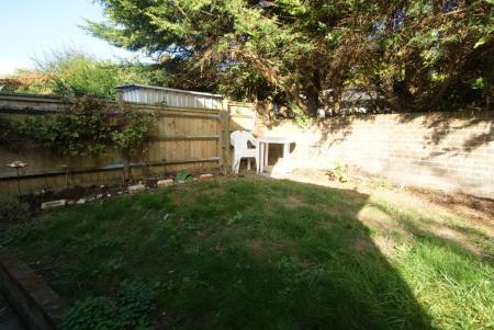 1 bedroom Flat to let in Eastfield Road, Andover, SP10