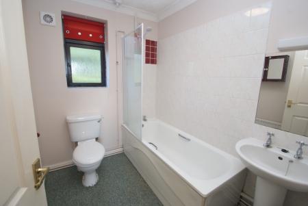 1 bedroom Flat to let in Eastfield Road, Andover, SP10