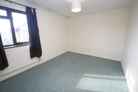 1 bedroom Flat to let in Eastfield Road, Andover, SP10