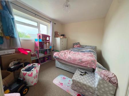 3 bedroom Terraced House to let in Wood Park, Ludgershall