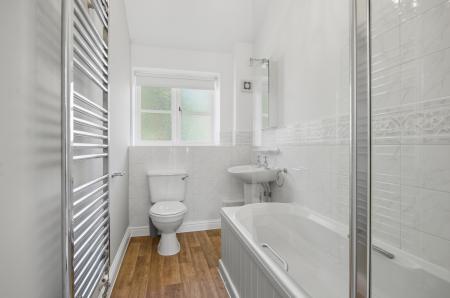 1 bedroom Flat for sale in The Cloisters, Junction Road