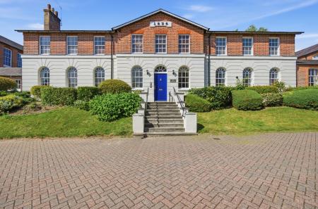 The Cloisters, Junction Road