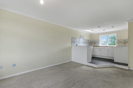 1 bedroom Flat for sale in Landseer Court, Artists Way, Andover