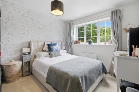 3 bedroom Detached house for sale in Weyhill Gardens, Weyhill