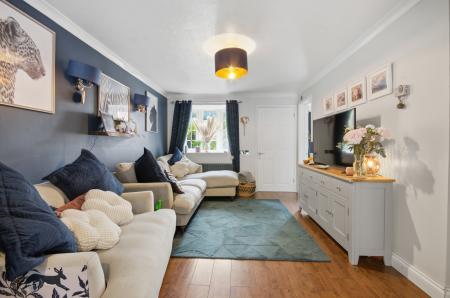 3 bedroom Detached house for sale in Weyhill Gardens, Weyhill