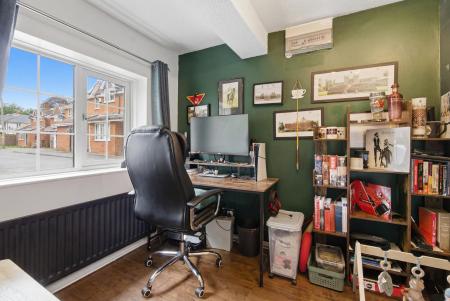3 bedroom Detached house for sale in Weyhill Gardens, Weyhill