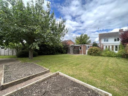 3 bedroom House to let in Strathfield Road, Andover, SP10