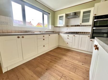 3 bedroom House to let in Strathfield Road, Andover, SP10