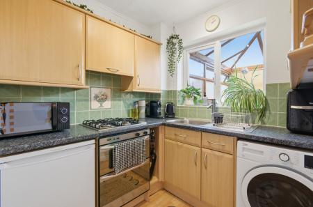 1 bedroom Semi-detached house for sale in Swallowfields, Andover