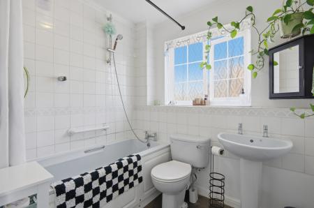 1 bedroom Semi-detached house for sale in Swallowfields, Andover