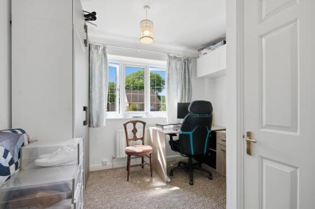 5 bedroom Detached house for sale in Hardyfair Close, Weyhill