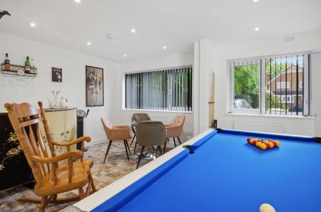 5 bedroom Detached house for sale in Hardyfair Close, Weyhill