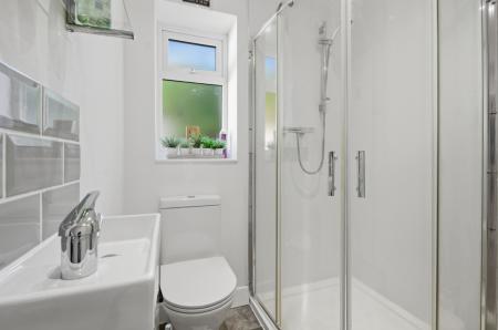 5 bedroom Detached house for sale in Hardyfair Close, Weyhill