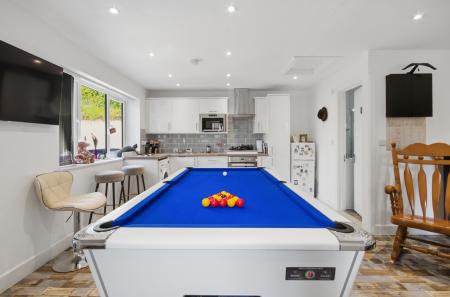 5 bedroom Detached house for sale in Hardyfair Close, Weyhill
