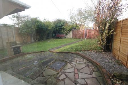 1 bedroom Flat to let in The Crescent, Andover, SP10