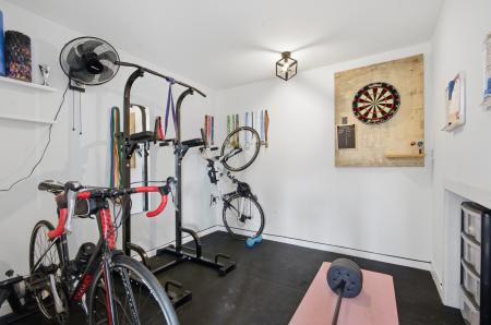 4 bedroom Detached house to let in Halter Way, Andover