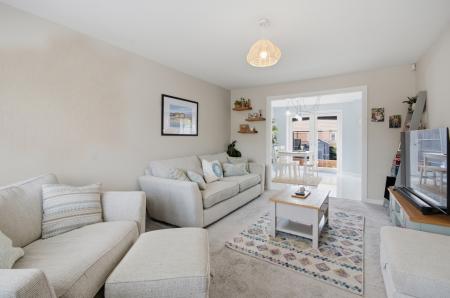 4 bedroom Detached house to let in Halter Way, Andover