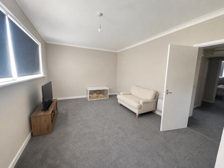 2 bedroom Flat to let in Ludgershall Road, Ludgershall, SP11
