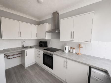 2 bedroom Flat to let in Ludgershall Road, Ludgershall, SP11