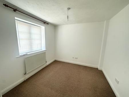 1 bedroom Ground floor maisonette to let in Cardinal Mews, Vestry Close, Andover