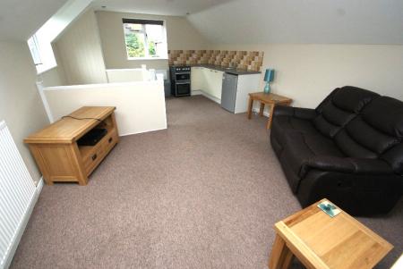 1 bedroom Flat to let in Weyhill Road, Andover, SP10