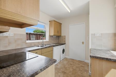 2 bedroom Bungalow to let in Astor Crescent, Ludgershall