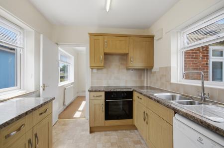 2 bedroom Bungalow to let in Astor Crescent, Ludgershall