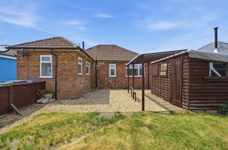 2 bedroom Bungalow to let in Astor Crescent, Ludgershall