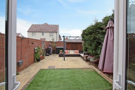 3 bedroom Semi-detached house for sale in Calico Street, Andover