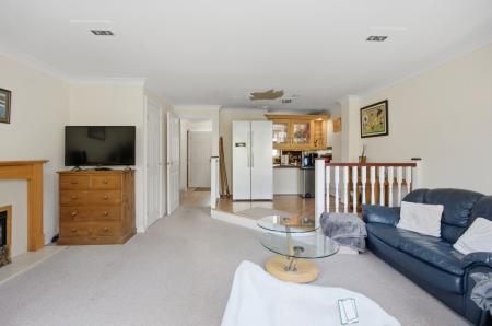 4 bedroom Semi-detached house for sale in Blossom Close, Andover