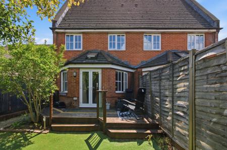 4 bedroom Semi-detached house for sale in Blossom Close, Andover