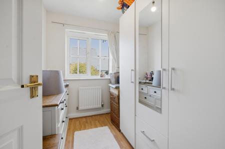 4 bedroom Semi-detached house for sale in Blossom Close, Andover