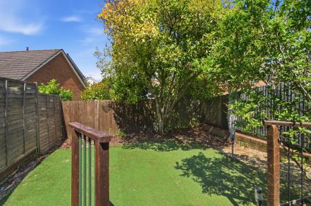 4 bedroom Semi-detached house for sale in Blossom Close, Andover