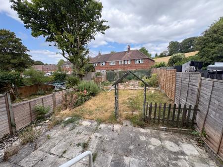 3 bedroom Terraced House to let in Leigh Road, Andover, SP10