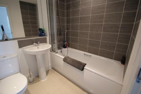 1 bedroom House share to let in Tapestry Road, Andover, SP11