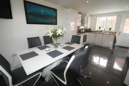1 bedroom House share to let in Tapestry Road, Andover, SP11