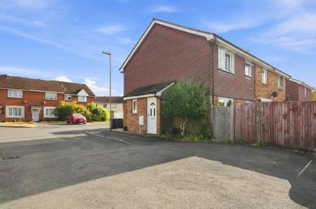 1 bedroom Semi-detached house for sale in Chapel River Close, Andover