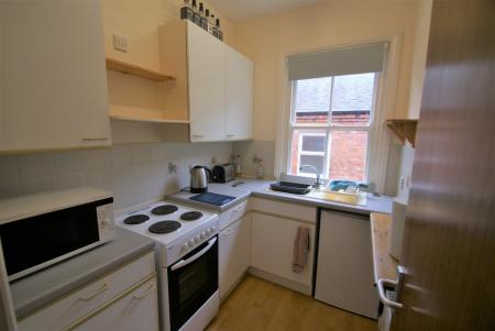 1 bedroom Studio flat to let in Andover Road, Ludgershall, SP11
