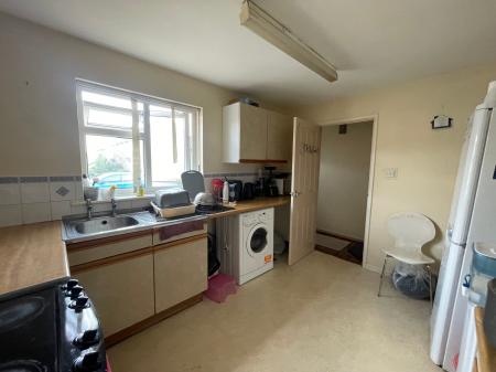 2 bedroom Semi-detached house to let in Rowan Close, Durrington, SP4