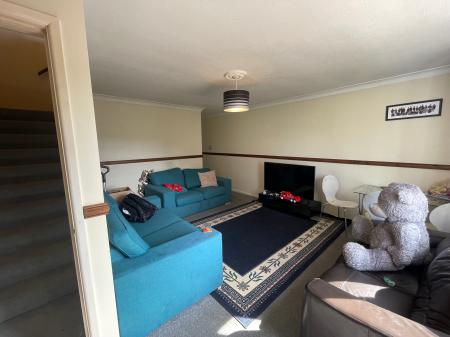 2 bedroom Semi-detached house to let in Rowan Close, Durrington, SP4