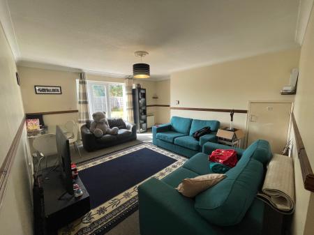 2 bedroom Semi-detached house to let in Rowan Close, Durrington, SP4