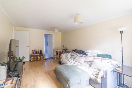 2 bedroom Flat to let in Shepherds Spring Lane, Andover, SP10