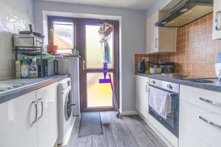 2 bedroom Flat to let in Shepherds Spring Lane, Andover, SP10