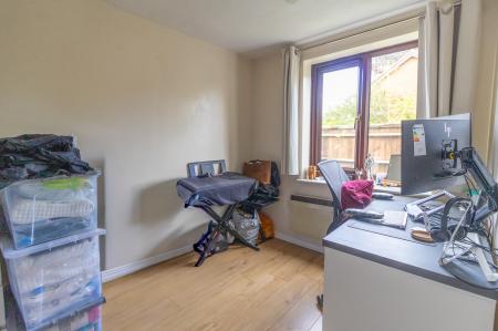 2 bedroom Flat to let in Shepherds Spring Lane, Andover, SP10