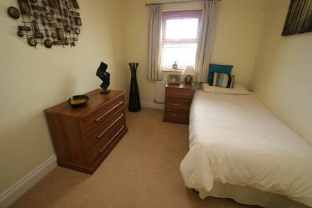3 bedroom Terraced House for sale in Colvin Close, Andover