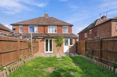 1 bedroom Flat for sale in Tollgate Road, Andover