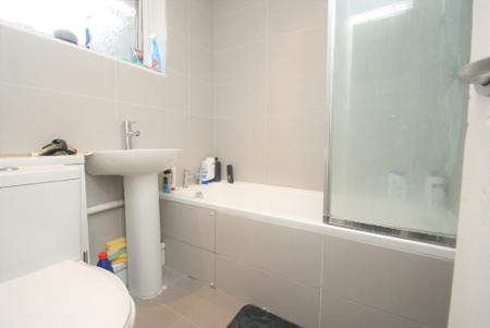 1 bedroom House share to let in Collingwood Walk, Admirals Way, Andover, SP10