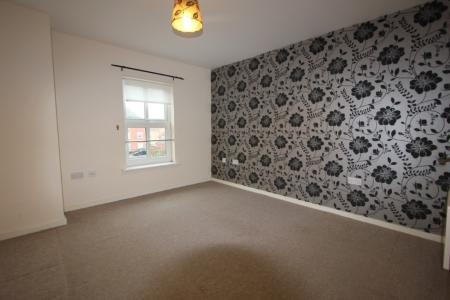 2 bedroom Flat for sale in Hardy Close, Dukinfield, SK16