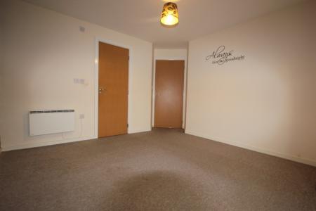 2 bedroom Flat for sale in Hardy Close, Dukinfield, SK16